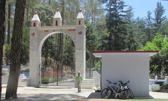 i8598w_jm-bicycles-binsar-mahadev-temple_crp