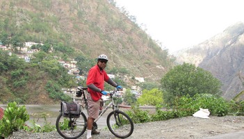 i9285w_am-bike_karanprayag-climb