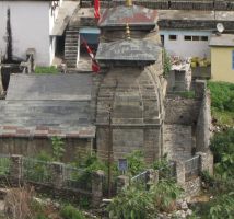 i9466w_ancient-temples-pandukeshwar