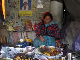 i9772w_lunch-w-bhotiya-family_mrs-pushkar-kala