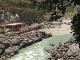 i9907w_devprayag-temple