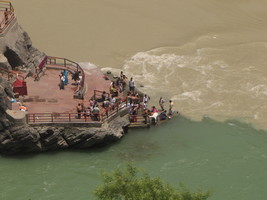 i9923w_ghats_devprayag