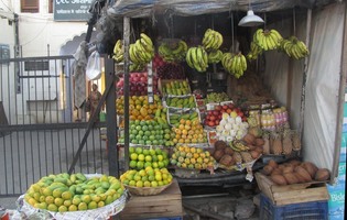 j0039w_fruitstall_8-types-of-mango