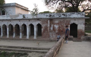i6473b_prabhat-suhail_shivrajpur-ghat-ruins